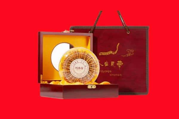 收购资讯:哈尔滨依兰县回收冬虫夏草是按克吗
